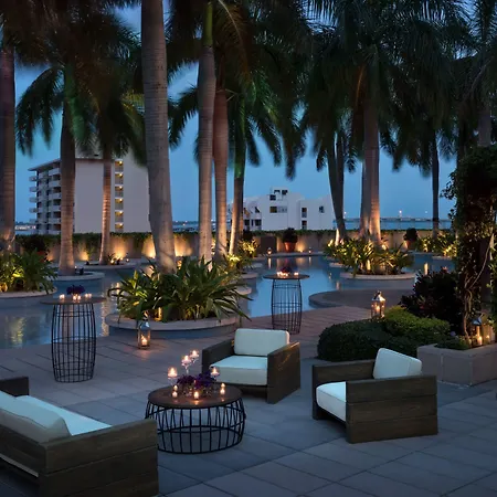 Four Seasons Hotel Miami-2