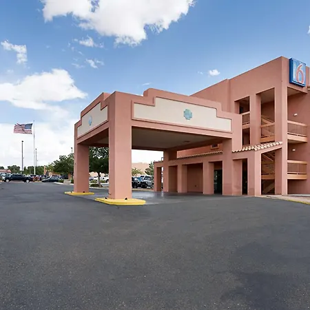 Motel 6-Page, Az-2