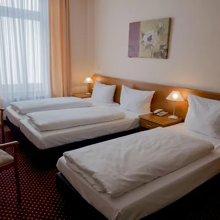 Hotel Lumen am Hauptbahnhof-3