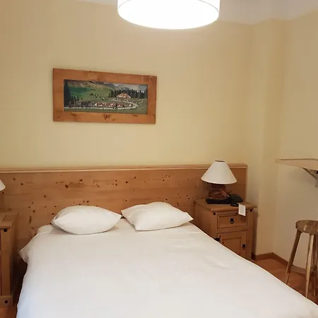 Hotel De Geneve-2