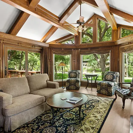 Creekhaven Inn & Spa-2