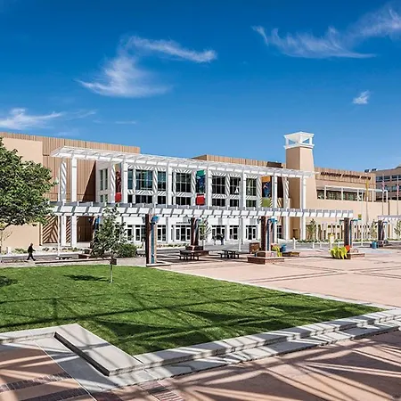 La Quinta Inn & Suites By Wyndham Albuquerque Midtown-2