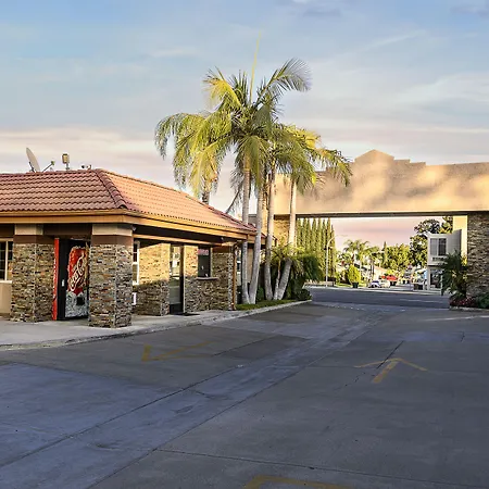 Hyland Inn Brea-3