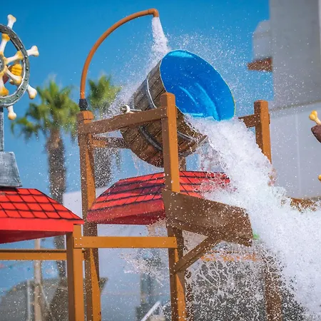 Hotel Sorra Daurada Splash-3