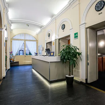 Hotel Urbani-2