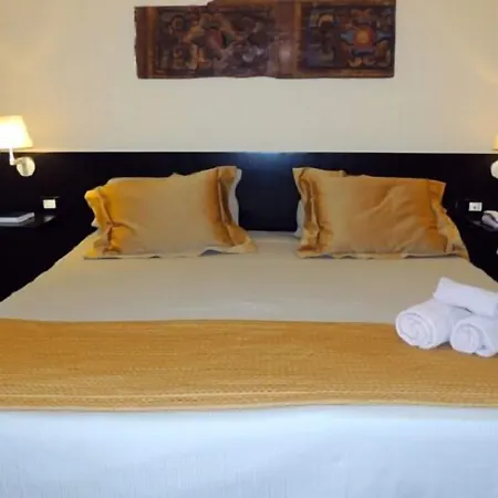 Ucciardhome Hotel-3