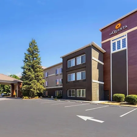 La Quinta By Wyndham Bakersfield North-3