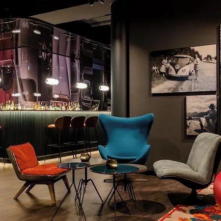 Motel One Frankfurt-East Side-2
