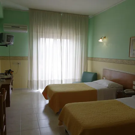 Tennis Hotel-2