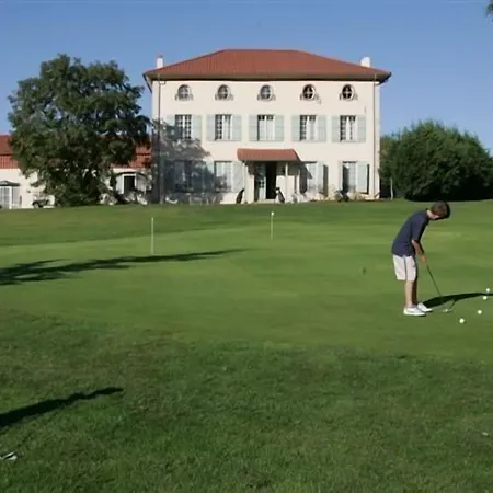 Hotel Golf De Saint Junien-2