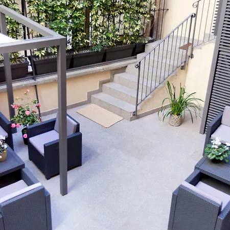 Quirinale Luxury Rooms-3
