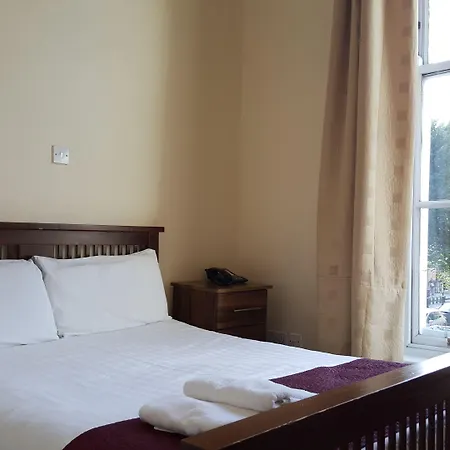 Hazelbrook House B&B-3