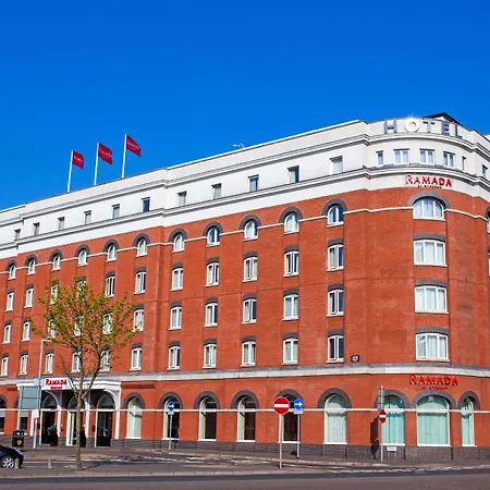 Ramada By Wyndham Belfast-3