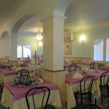 Hotel Maxim-2