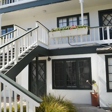 Green Gables Inn, A Four Sisters Inn-3