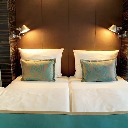 Motel One Hamburg Am Michel-2