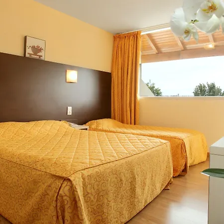 Hotel Le Clos Roussillon Pres De Sarlat-3