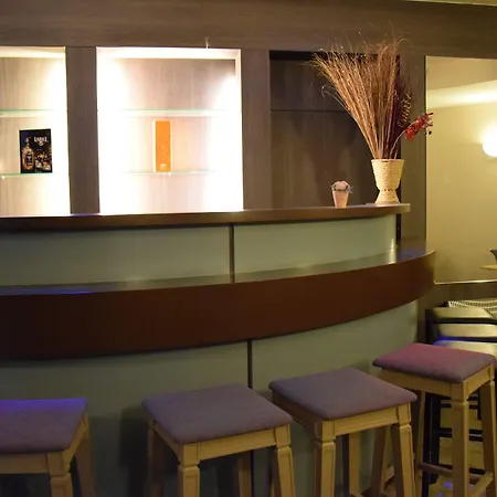Ambassador Suites Antwerp-2