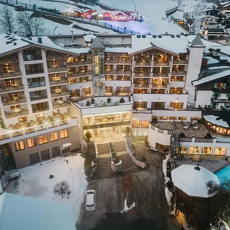 Hotel Alpine Palace-3