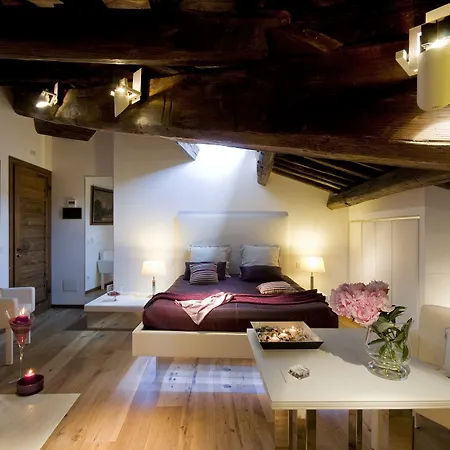 Gigli D'Oro Suite-2