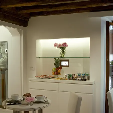 Gigli D'Oro Suite-3