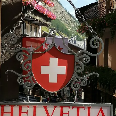 Petit Helvetia Budget Hotel-3