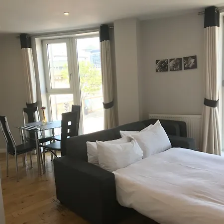 Lr London Apartments - Battersea Park-3