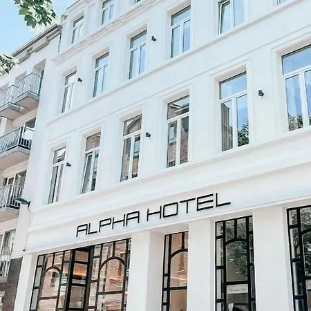 Alpha Hotel-3