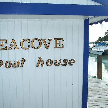 Floating Sea Cove Resort And Marina-3