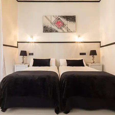 Gran Via 63 Rooms-3