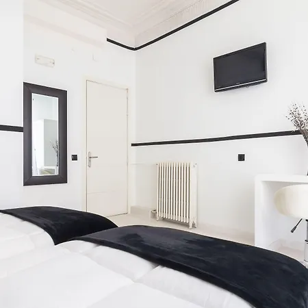 Gran Via 63 Rooms-2