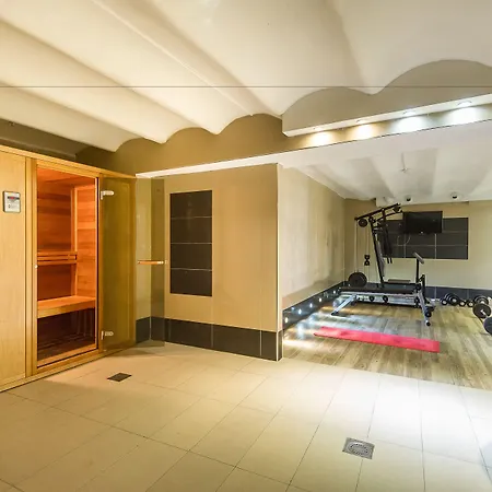 Villa Saint Exupery Beach Hostel-2
