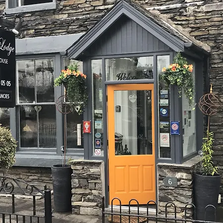 Holly Lodge Guest House With Free Off Site Health Club-3