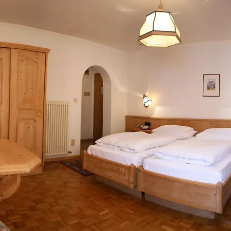 Hotel Dolomiti Madonna-3