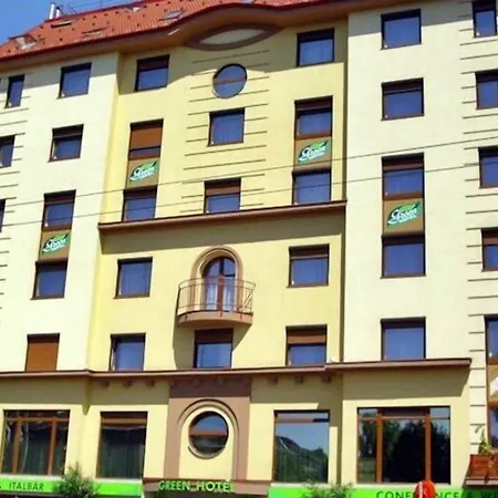 Green Hotel Budapest-2