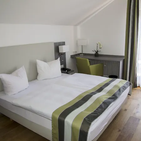 Hotel Am Schloss-2