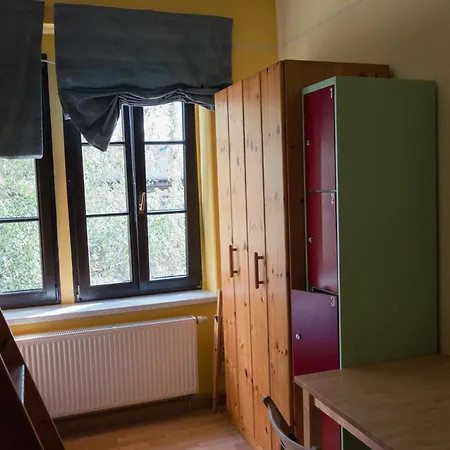 Hostel Louise 20-2