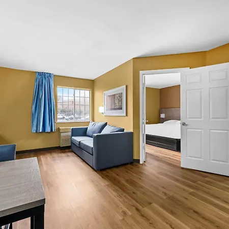 Mainstay Suites Charlotte - Executive Park-2