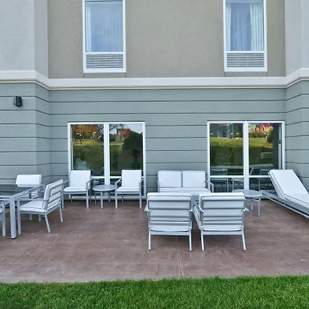 Hampton Inn & Suites Greensboro/Coliseum Area-2