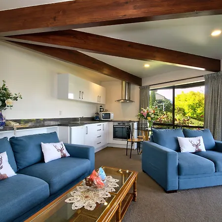 Balmoral Lodge-2