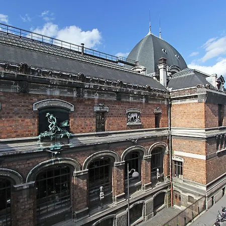 Short Stay Group Museum View Serviced Apartments-2
