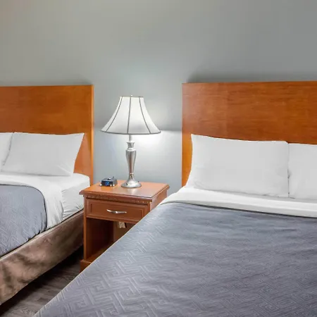 Econo Lodge-3