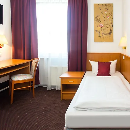 Hotel Condor-3