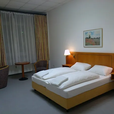 Willy Hotel Frankfurt-3