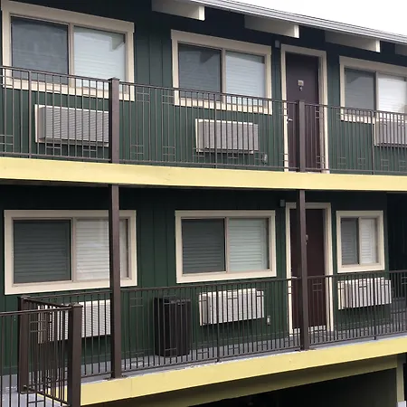 Lombard Plaza Motel-3