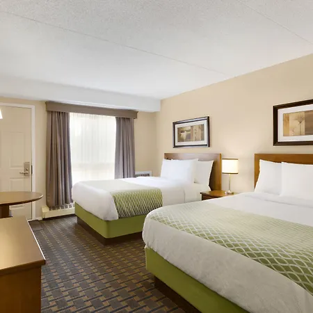 Colonial Square Inn & Suites-3