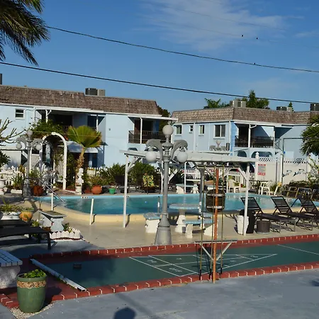 Twins Inn & Apartments-3