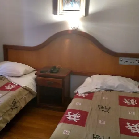 Reinales Plaza Hotel-2