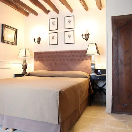 Hotel Saint-Louis en L'Isle-3