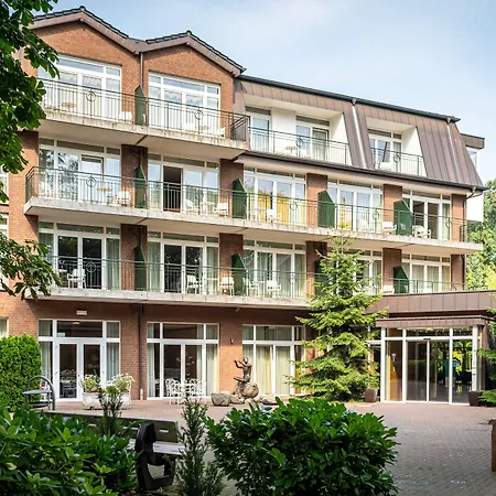 Waldhotel Tannenhaeuschen-3